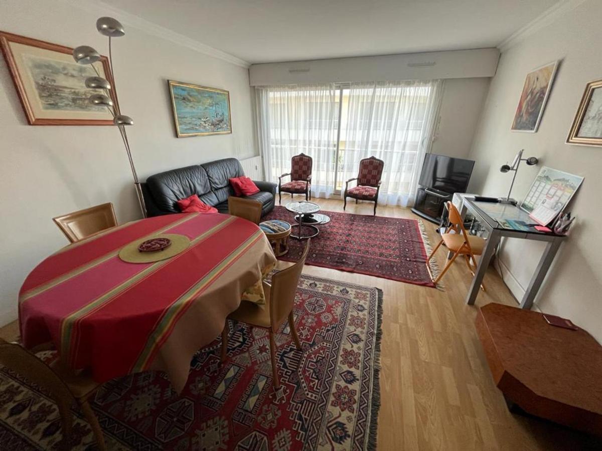 Appartement T4 Avec Parking, Balcon Et Proche Commerces A Biarritz - Fr-1-239-921 Luaran gambar