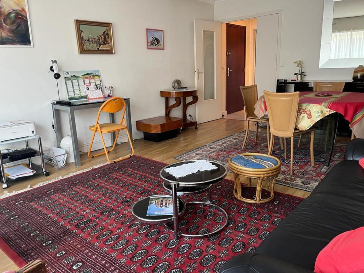 Appartement T4 Avec Parking, Balcon Et Proche Commerces A Biarritz - Fr-1-239-921 Luaran gambar