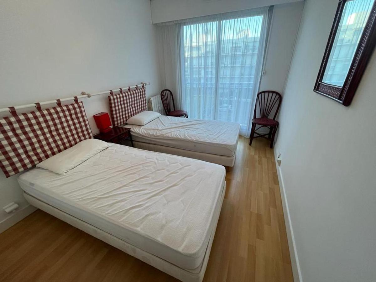 Appartement T4 Avec Parking, Balcon Et Proche Commerces A Biarritz - Fr-1-239-921 Luaran gambar