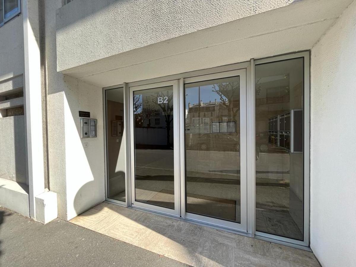 Appartement T4 Avec Parking, Balcon Et Proche Commerces A Biarritz - Fr-1-239-921 Luaran gambar