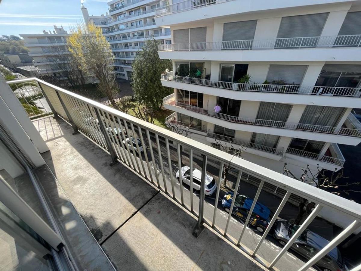Appartement T4 Avec Parking, Balcon Et Proche Commerces A Biarritz - Fr-1-239-921 Luaran gambar